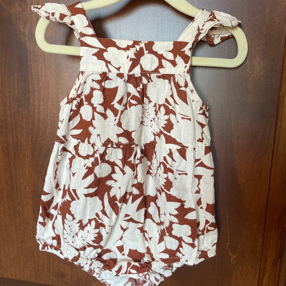 Cat & Jack Brown and White Floral Romper 12mo